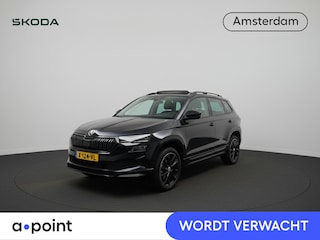 Skoda Karoq 1.5 TSI ACT Sportline Business 150 pk Automaat (DSG) | Verlengde garantie | Navigatie | Panoramadak | Parkeersensoren | Achteruitrijcamera | Stoelverwarming |