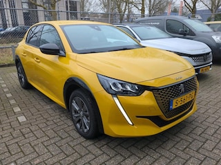 Peugeot 208 EV Allure 50 kWh 3 Fase 11kW | Dealeronderhouden | Navigatie by App | Achteruitrijcamera | Parkeersensoren | Climate Control | Full-LED | !!