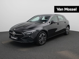 Mercedes-Benz A-klasse 250 e Luxury Line | Automaat | Navigatie | Apple Carplay / Android Auto | Achteruitrijcamera | Stoelverwarming | Wide Screen Virtual Cockpit | Cruise Control | Climate Control | Parkeersensoren | Bluetooth | LED | Sportstuur | Half-Leder | Lichtmetalen Velgen|