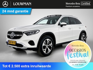 Mercedes-Benz GLC 300 e 4MATIC Plug-In Hybride Trekhaak | Panorama Schuif-Kanteldak | Sfeerverlichting | Memory Voorstoelen | Distronic | Stuur en Stoelverwarming. Inclusief 24 maanden Mercedes-Benz Certified garantie voor Europa.