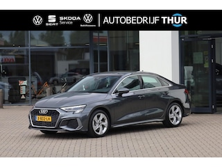 Audi A3 Limousine 30 TFSI S edition panoramadak stoelverwarming s-Line in en exterieur trekhaak afn half leder dynamische richtingaanwijzers digital cockpit pro navigatie