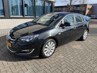 Opel Astra 1.4 Turbo Cosmo 140PK CLIMA CRUISE BLUETH.