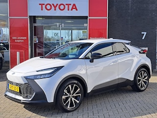 Toyota C-HR 2.0 Plug-in Hybrid 220 Dynamic NL-AUTO 4-SEIZOENSBANDEN TREKHAAK PDC V+A STOEL- EN STUURVERWARMING