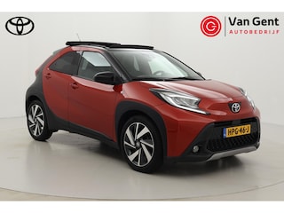 Toyota Aygo 1.0 VVT-i S-CVT Envy | Elektrisch vouwdak | Navigatie | Stoelverwarming | Keyless | LED | Parkeersensoren voor/achter | Camera | Apple Carplay / Android Auto | Adaptive Cruise | Clima | 18 inch