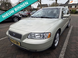 Volvo V70 2.4 Edition I LEUKE AUTO RIJDT EN SCHAKELT GOED