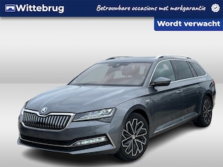 Skoda Superb Combi 1.4 TSI iV DSG Business Laurin & Clement / Ledere bekleding / Panorama dak / Zwenkbare trekhaak / Virtual cockpit pro / 18'' LMV