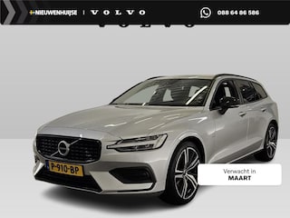 Volvo V60 2.0 B3 Momentum Advantage | 19"LM velgen | Exterior Styling Diffuser | Apple carplay/android auto | Extra getint glas | metallic lak | parkeersensoren |