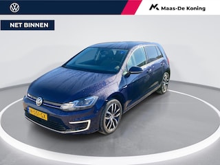 Volkswagen Golf 100kW/136PK E-DITION · Info Active Display ·Navigatie · Apple Carplay/Android Auto · Stoelverwarming · Parkeersensoren
