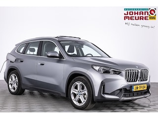 BMW iX1 xDrive30 Launch Edition 67 kWh *SOH 99%* PANORAMADAK | Head-Up | Full LED