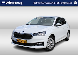Skoda Fabia 1.0 TSI 95pk Selection / Navigatie by APP / LM 15 inch / LED / Parkeersensoren A. / Airco Garantie tot 17-06-2029 / Max 100.000km