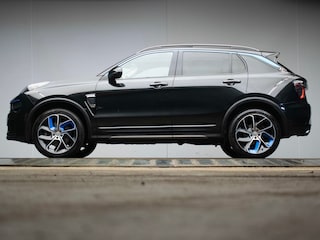 Lynk & Co 01 1.5 Sport (PANORAMADAK,APPLE CARPLAY,NAVI,CAMERA,360 VIEW,PDC,STOELVERWARMING,LED,GETINT,SPORTSTOELEN,LM VELGEN)