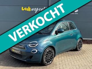 Fiat 500 La Prima 42 kWh *pano *carplay *keyless *camera