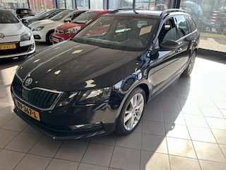 Skoda Octavia Combi 1.6 TDI Grt Sty. Bns AUTOMAAT BJ 2018 !!!