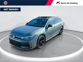 Volkswagen Passat Variant 1.5 eHybrid/272PK R-Line Edition Panoramadak ·  Trekhaak · Camera + Parkeersensoren · Garantie t/m 28-04-2030 of 100.000km