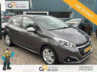 Peugeot 208 1.2 PureTech Signature GARANTIE/AIRCO/CARPLAY/PDC/NAVI/CRUISE/LICHTMETAAL rijklaarprijs!