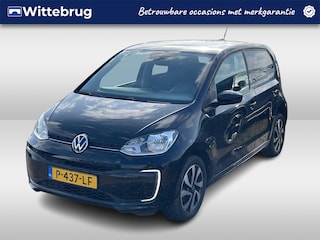 Volkswagen Up / Achteruitrijcamera / Stoelverwarming / 15'' LMV / VW