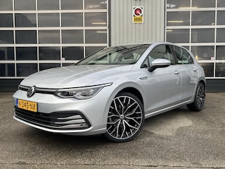 Volkswagen Golf 1.5 TSI Style GT Stoelverwarming / LED / PDC / 19 inch / Memory stoel