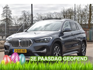 BMW X1 sDrive20i VDL Nedcar Edition 192 PK | NL-Auto | HUD | Pano.dak | DAB | Elekt.trekhaak | Camera | Vol | Unieke km.stand