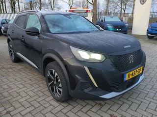Peugeot 2008 EV Allure Pack 50 kWh 3 Fase 11kW | Navigatie 3D | Stoelverwarming | Achteruitrijcamera | Pack Safety Plus | Climate Control | Full-LED | !!