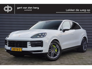 Porsche Cayenne 3.0 E-Hybrid Black Edition - PANODAK - TREKHAAK - LUCHTVERING - BOSE -