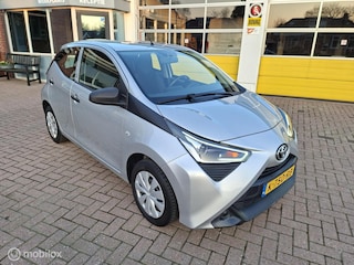 Toyota Aygo 1.0 VVT-i x-fun