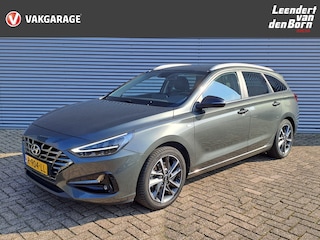 Hyundai i30 Wagon 1.5 T-GDi MHEV Premium | Apple Carplay/Android Auto | Trekhaak | Camera | Navi| Leer | Elektrisch verstelbare bestuurdersstoel