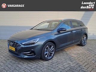 Hyundai i30 Wagon 1.5 T-GDi MHEV Premium | Apple Carplay/Android Auto | Trekhaak | Camera | Navi| Leer | Elektrisch verstelbare bestuurdersstoel