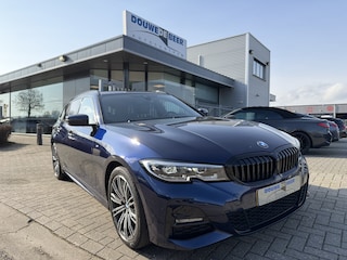 BMW 3-serie Touring 320i M Sport Trekhaak | LED | HiFi | Stoelverw.