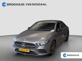 Mercedes-Benz A-klasse 180 AMG | Sfeerverlichting | Stoelverwarming | Apple Carplay | Navigatie | AMG-styling | Achteruitrijcamera | Apple Carplay/Android Auto|telefoonintegratie premium