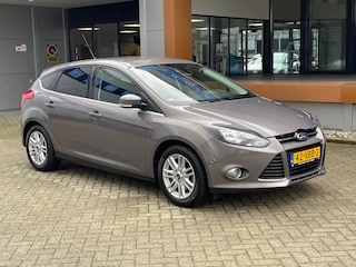Ford Focus 1.6 TI-VCT Titanium / Carplay / Privacy glass