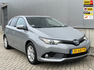 Toyota Auris 1.8 Hybrid Energy Plus / Navigatie / Trekhaak