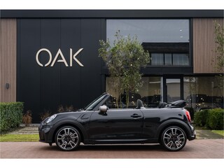 Mini John Cooper Works Cabrio 1.5 JCW-Trim | Navigatie | JCW Stoelen | H&K | Head-Up | Camera | 18"LM | Midnight Black