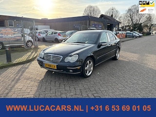 Mercedes-Benz C-klasse 180 K. Classic NIEUWE APK!