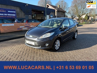 Ford Fiesta 1.25 Ghia NIEUWE APK!