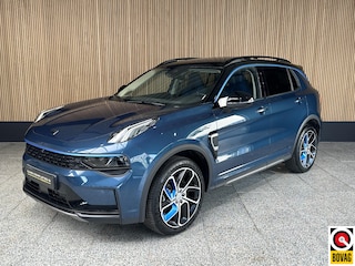 Lynk & Co 01 1.5 NL auto | Donkere hemelbekleding | Camera