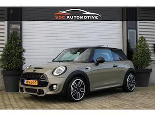 Mini Mini 2.0 Chili JCW | Unieke Uitvoering | Pano | ACC | Camera | Stoelverwarming | Union Jack | Chester Malt Brown | Emerald Grey | John Cooper Works 192 PK