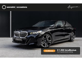 BMW 550e xDrive | SOH 95,6% | M-Sport | Comfortstoelen met Geheugen | Adaptief Onderstel | Comfort Pakket | Panoramadak | Driving Assistant Professional | Shadow Line | Adaptieve LED Verlichting | DAB | Bowers & Wilkins |