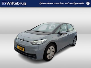 Volkswagen ID.3 Life 58 kWh Navigatie / Parkeersensoren Voor & Achter / Stuur & Stoelverwarming / Lane Assist