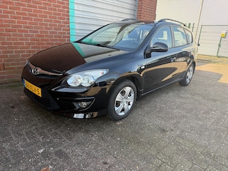 Hyundai i30 CW 1.6i i-Drive Cool Airco Bj:2012 NAP!