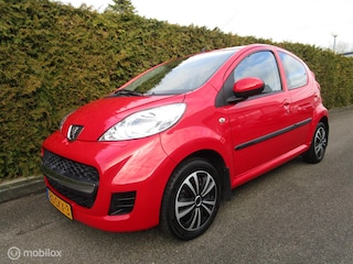 Peugeot 107 1.0 12V XS 5-DEURS - AIRCO - 127.000 KM