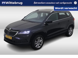 Skoda Karoq 1.5 TSI ACT 150PK Business Edition Plus / Zwenkbare Trekhaak / Achteruitrijcamera / LED / Stoelverwarming / Digitale Cockpit