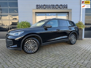 Volkswagen Tiguan 1.5 eTSI Life Edition Stoel en Stuurverwarming|Apple carplay|18 inch velgen|Fabrieksgarantie