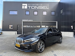 BMW 118i High Executive M Sport / Kuipstoelen / LED / Digital Cockpit / Camera