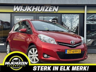 Toyota Yaris 1.3 VVT-i Dynamic met Airco !!! Navigatie !!! Camera !!! Nieuwstaat !!!