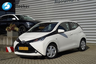 Toyota Aygo 1.0 Vvti X-Play Airco Cruise BT Usb Aux NL-auto!