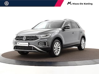 Volkswagen T-Roc 1.5 TSI 150pk DSG Life Edition · Keyless · Camera · Apple/Android Car Play · Navigatie · Stoelverwarming · 17'' Inch ·