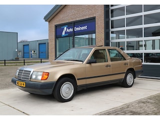 Mercedes-Benz 200-serie 200-500 (W124) D 5 bak schuifdak puntgaaf roestvrij 1e lak