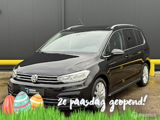 Volkswagen Touran 2.0 TDI DSG R-Line PANODAK | TREKHAAK |