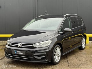 Volkswagen Touran 2.0 TDI DSG R-Line PANODAK | TREKHAAK |