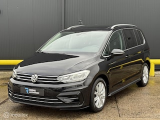 Volkswagen Touran 2.0 TDI DSG R-Line PANODAK | TREKHAAK |